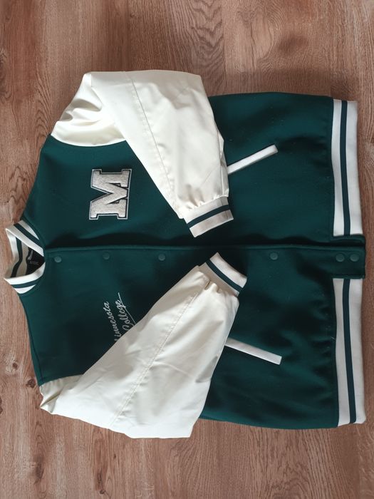 Kurtka bejbolowa Minnesota College
Kurt