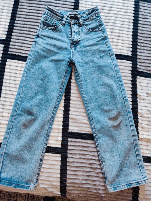 Продам джинси на дівчинку