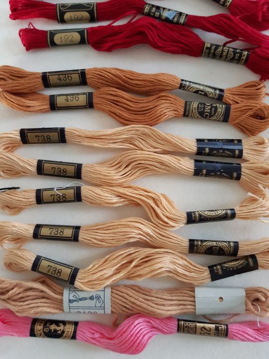 dezenas de Fios de bordar novos