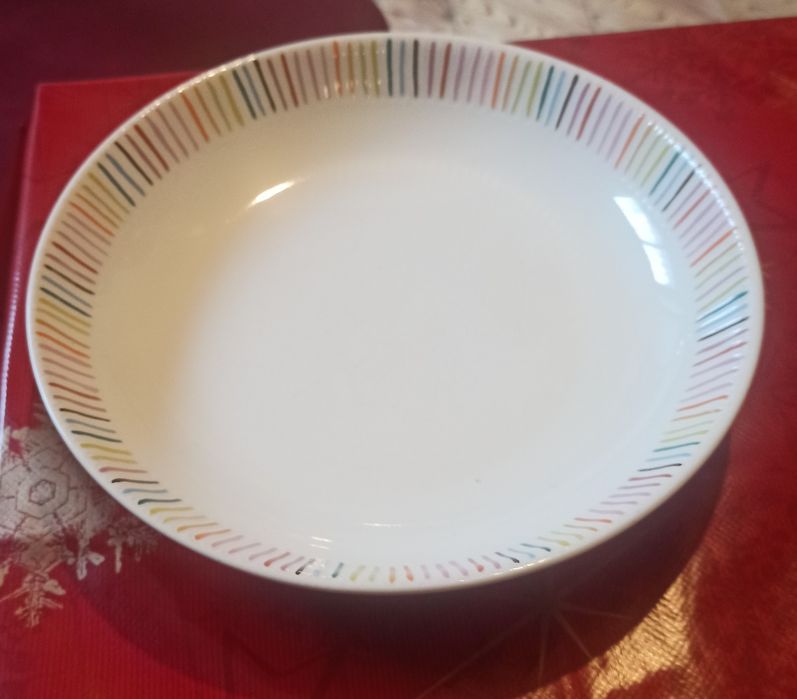 Conjunto de pratos para 6 pessoas