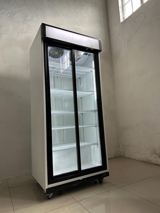 Lodówka witryna Chlodziarka Metalfrio Coll 900 nowy model