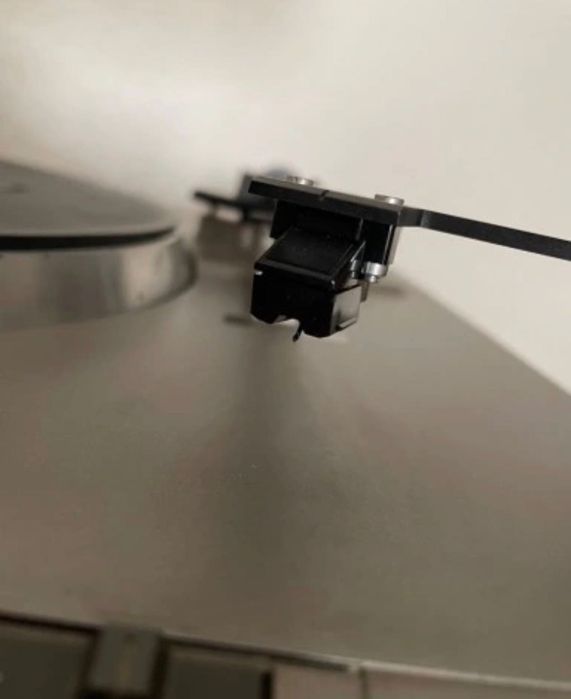 Gramofon AKAI AP-D210