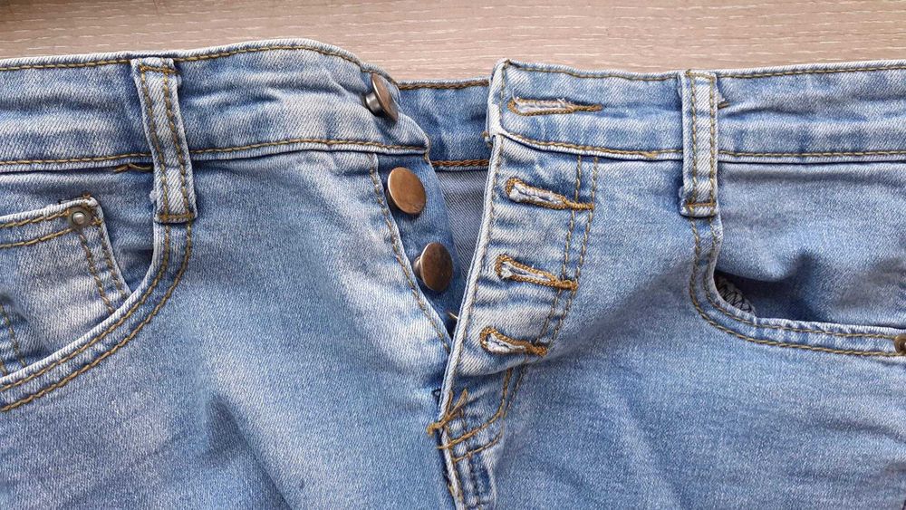 Mini saia de ganga com botões 32/34