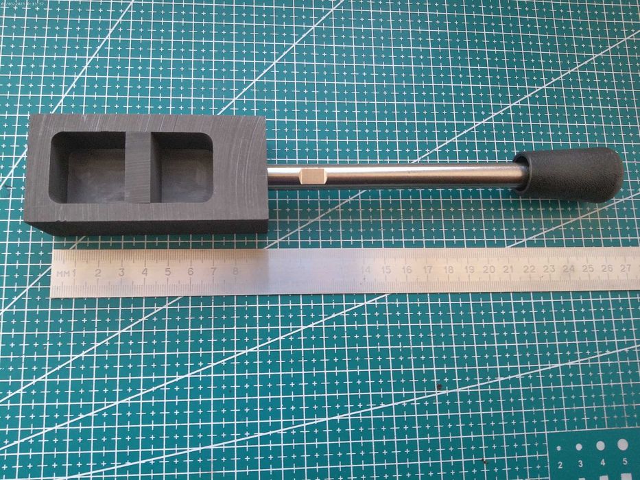 Прямоугольный тигель для плавки, литья, рафинирования.