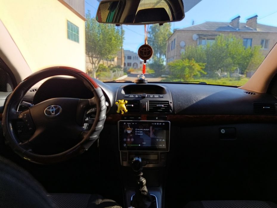 TOYOTA Avensis T25