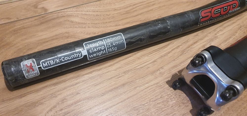 Rowerową kierownica carbonowa mostek