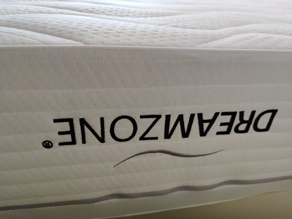 Łóżko IKEA Hemnes plus materace Jysk