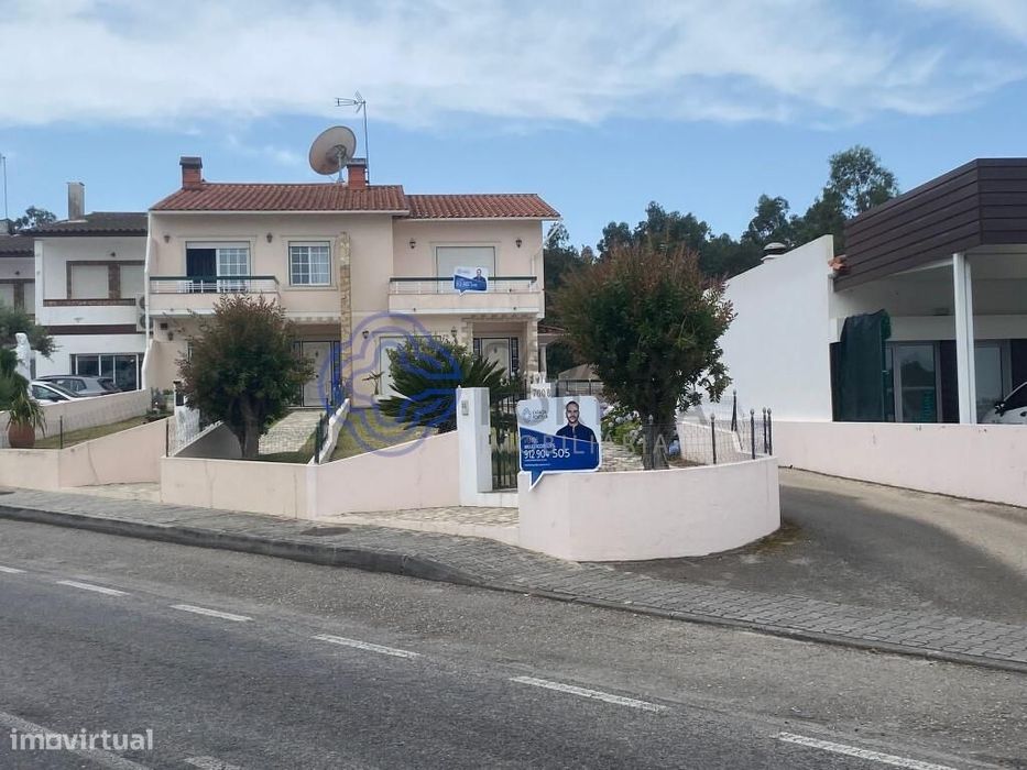 Moradia T3 com Piscina em Monte Real