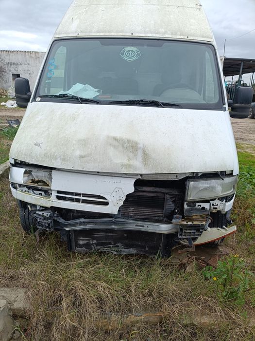Renault master 2000€