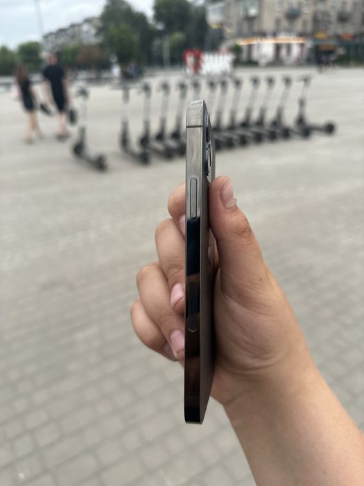 Продам iPhone 12 Pro состояние близко к идеалу