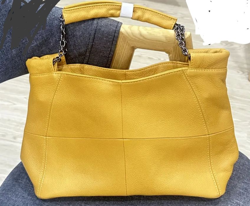 Сумка шкіряна жовта.