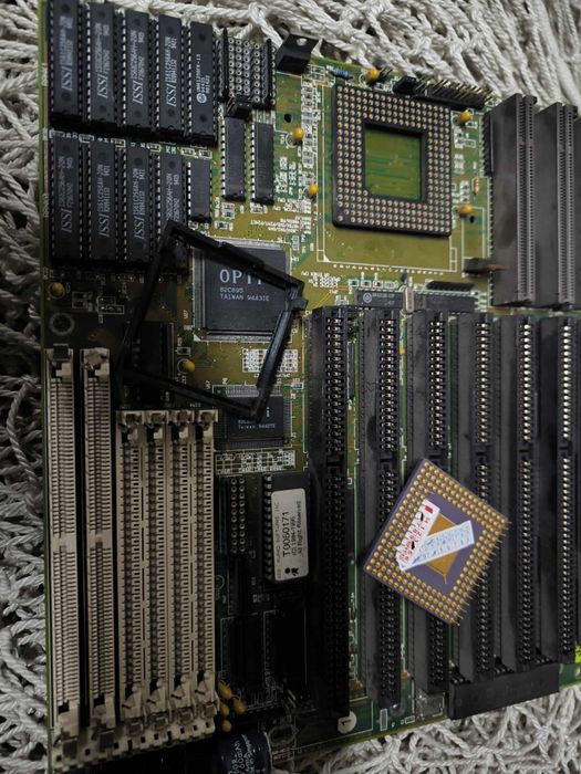 Kolekcjonerskie części do komputera, płyty, procesory