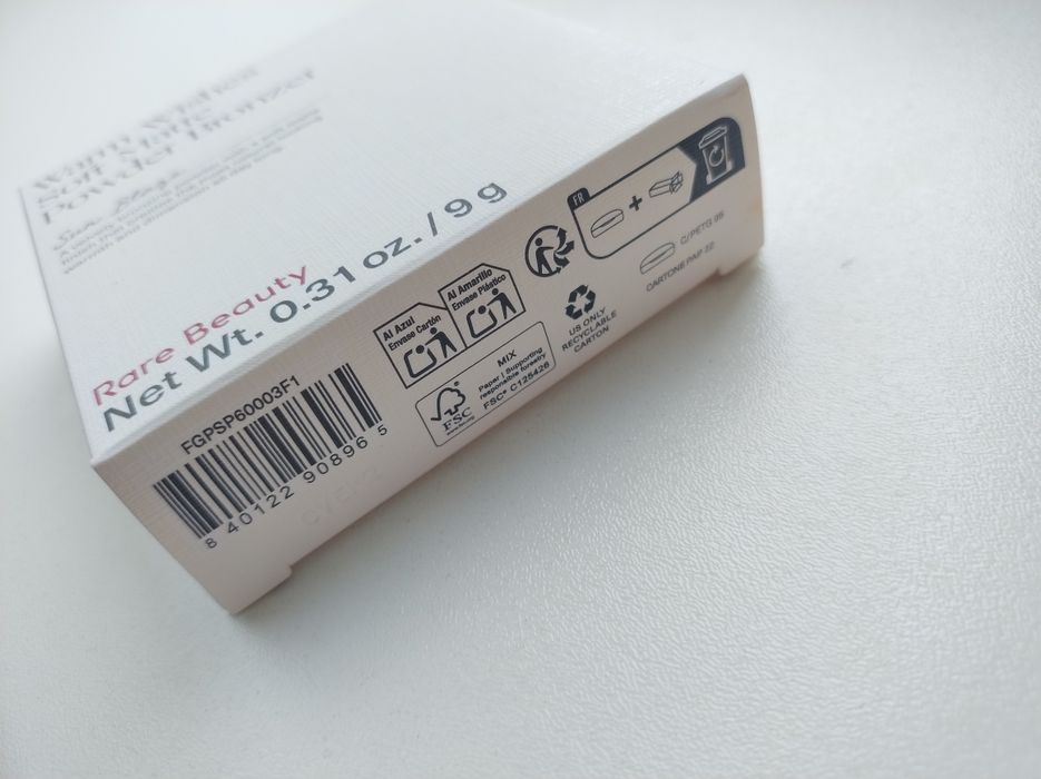 Rare Beauty Warm Wishes Soft Matte bronzer matowy puder brązujący