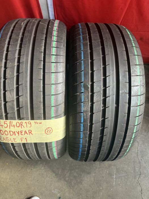 Pneus 245/40/19 Goodiyear Como novos