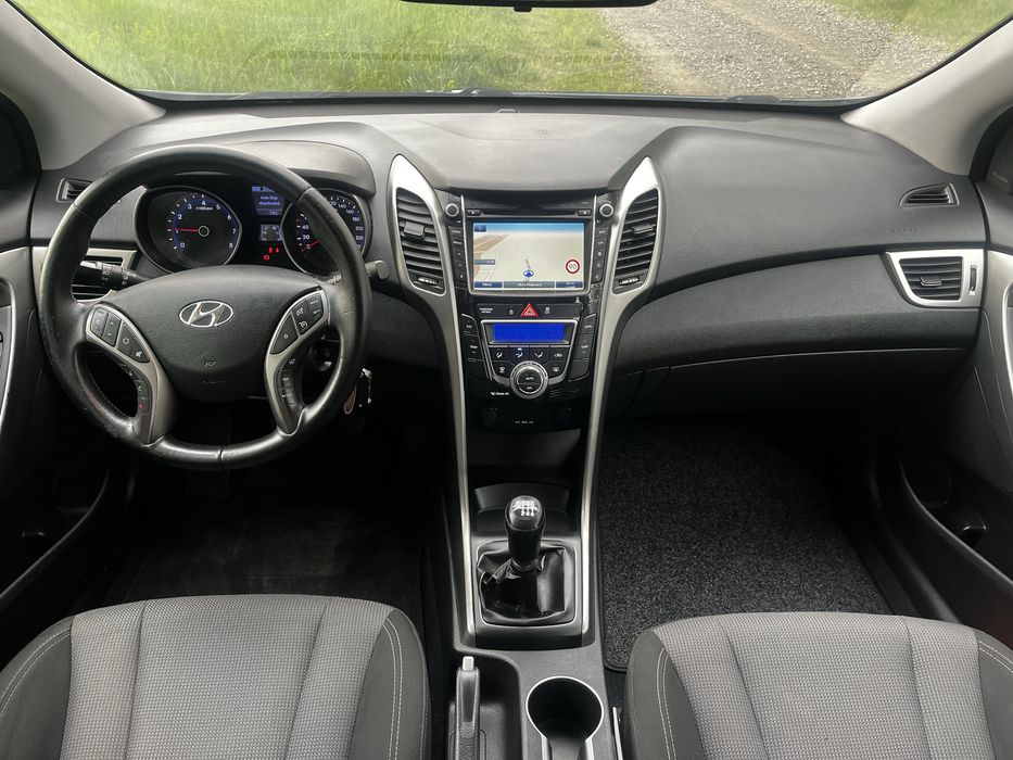 Hyundai i30 udokumentowany przebieg, kamera , navi