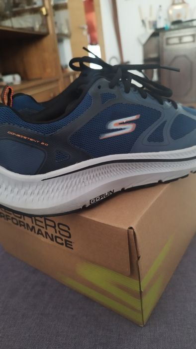 Tênis corrida tamanho 40 skechers
