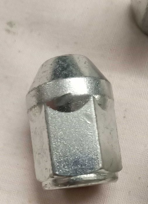 Porcas de jante de automóvel, lote por 6€