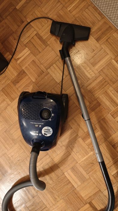 Aspirador BOSCH  700w aspirador muito bem