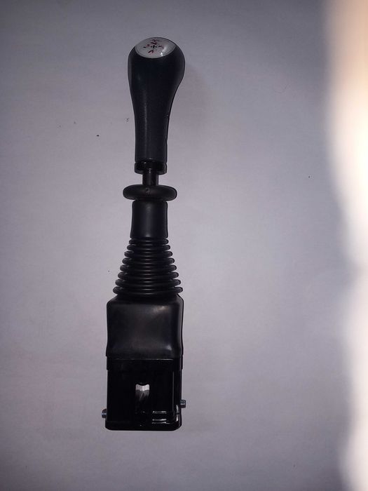 Joystick ładowacza na kulkę