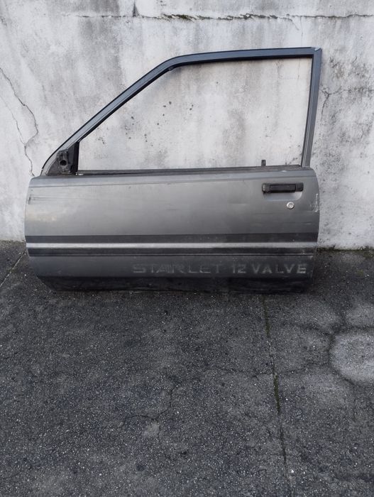 Toyota starlet  ano 90 porta frente Esq