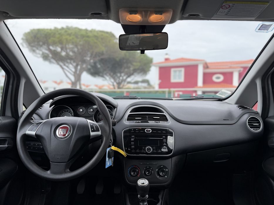 Fiat Punto 1.2 - 130.000km / 2014 - Garantia 18 meses