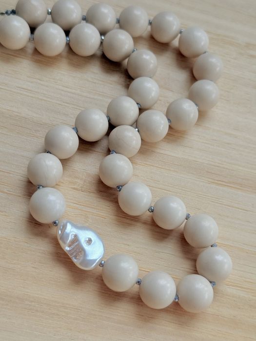 Naszyjnik z kamienia naturalnego fossil z perła jak wasalaa COS &other