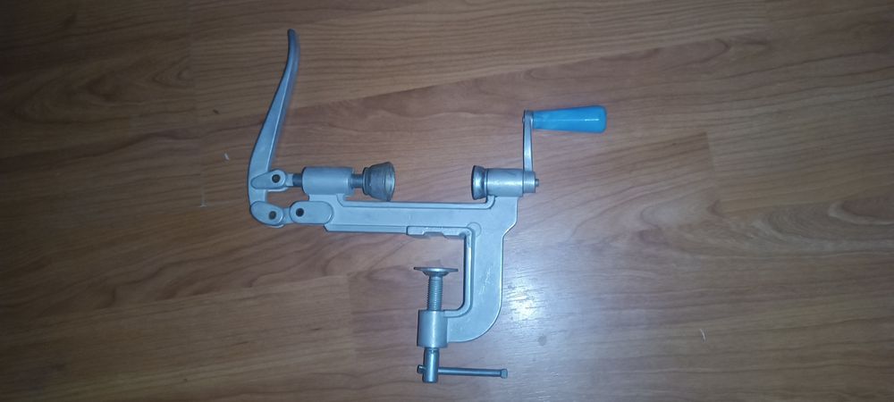 Новий   затискач патронів  12 калібру