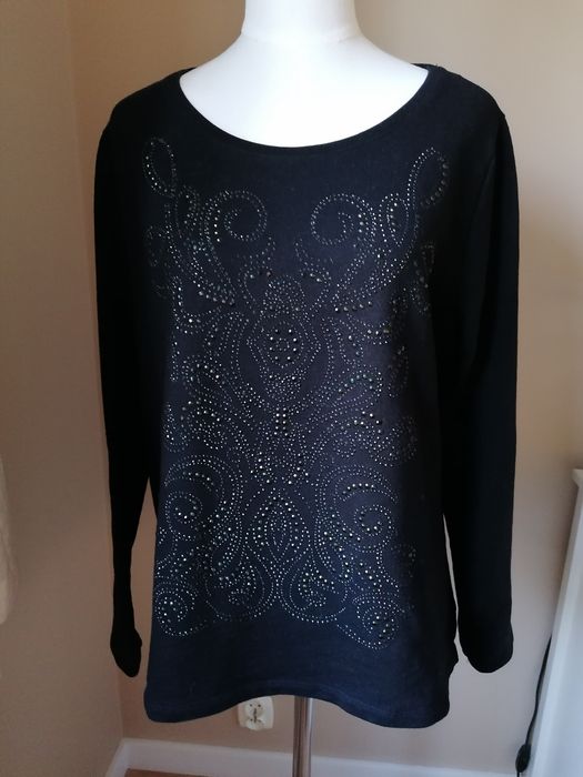 Czarna bluza firmy C&A