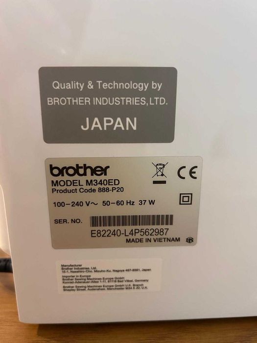 Máquina de bordar Brother Innov-is M340ED