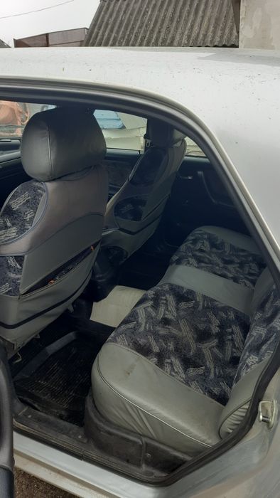 Волга 31105 2004 рік