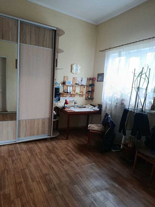 Продам Частину будинка 4-кімнати р-н Дастора