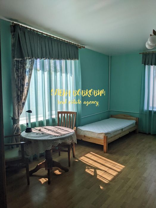 Просторий Сімейний Будинок з Ділянкою в Крихівцях!