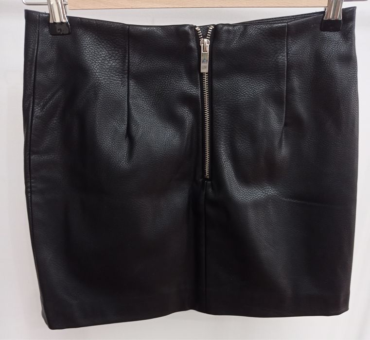 Spódnica MOHITO mini czarna „skóra” XS/34
