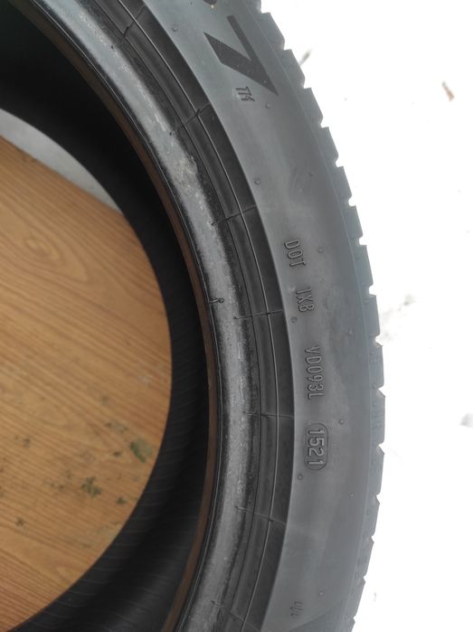 Продам шини 2 шт