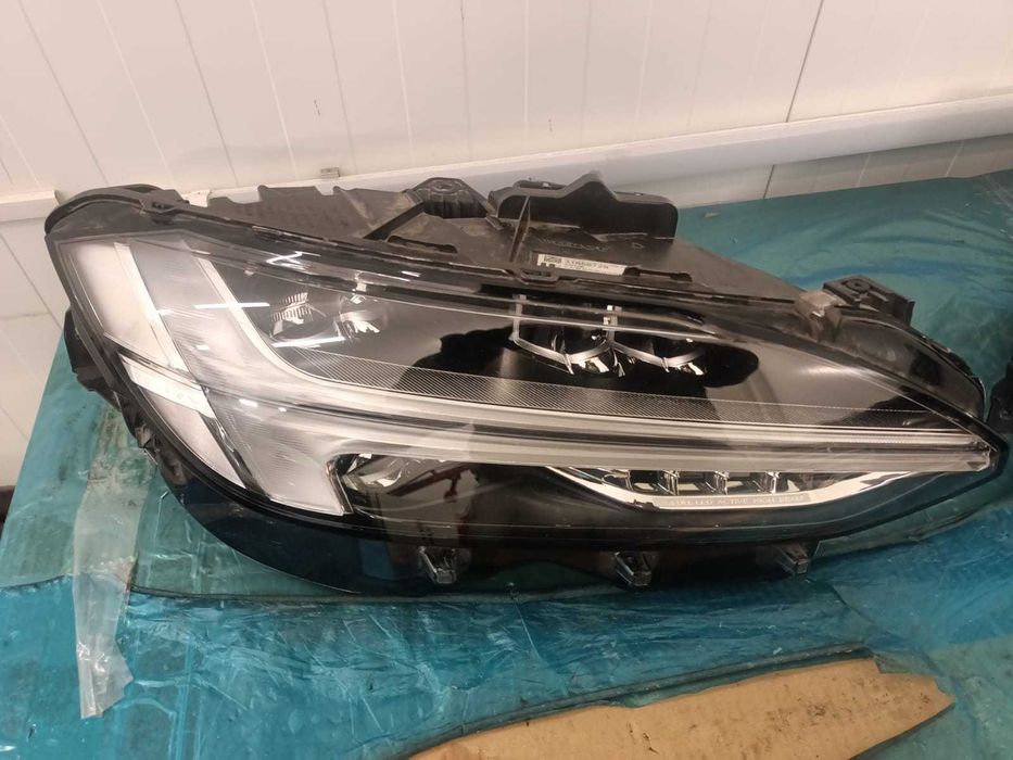 lampy full LED Volvo S/V90 polift