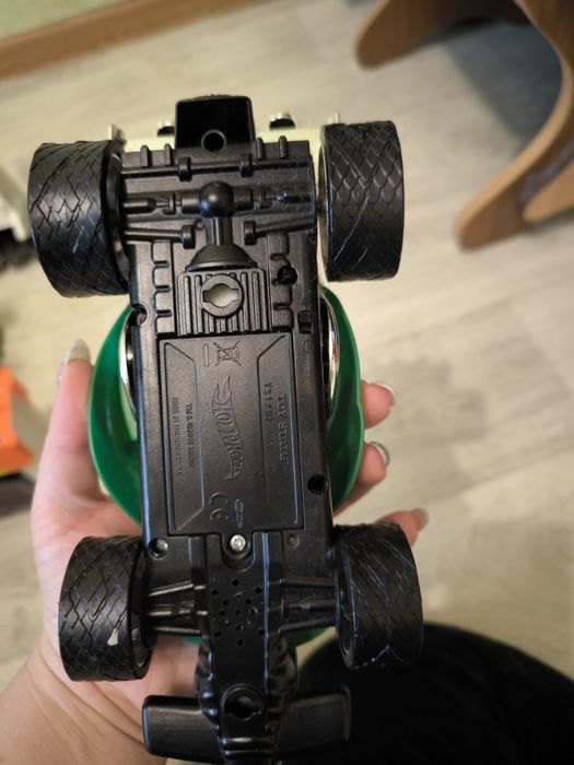 Машинка Хот Вилс Атака кобры