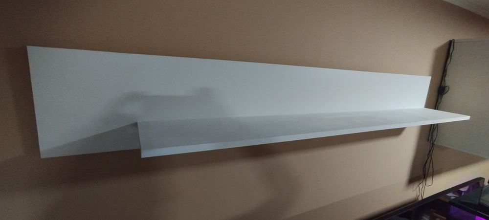 Półka ścienna biała regał