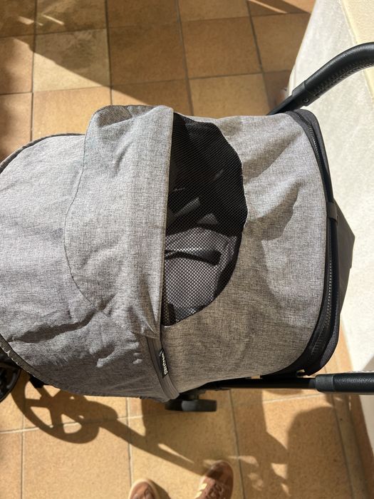 Carrinho de bebé Playxtrem – dobrável e leve