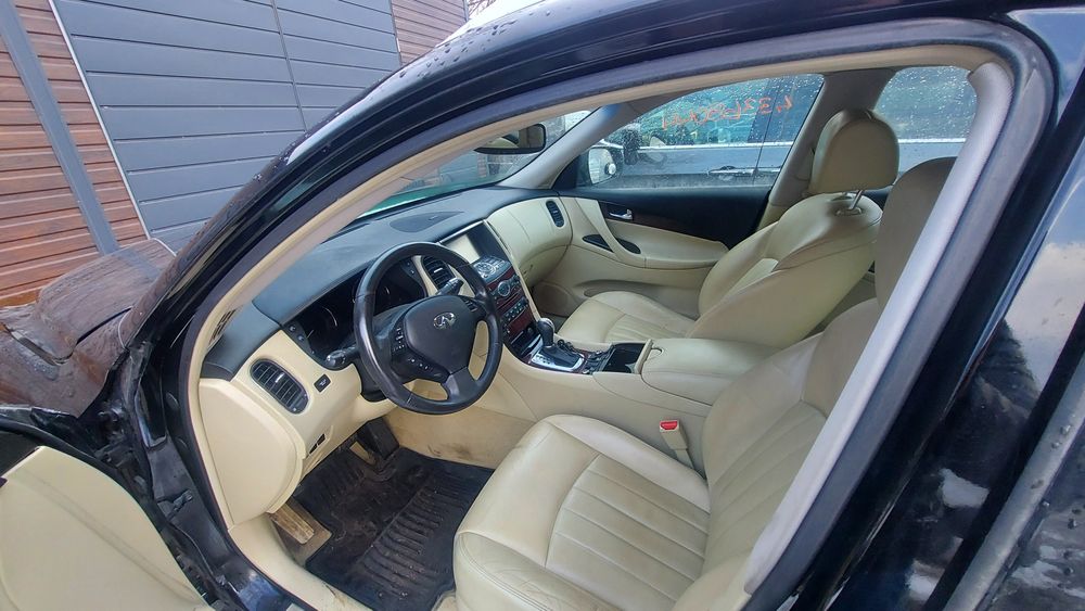 Infiniti qx50 najbogatsze wyposażenie 4x4