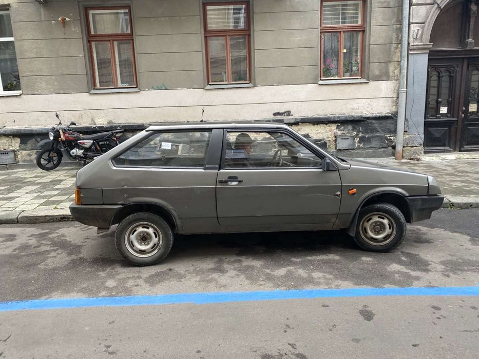 Автомобіль ВАЗ 2108
