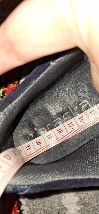 Продам кеди, кросівки, туфлі