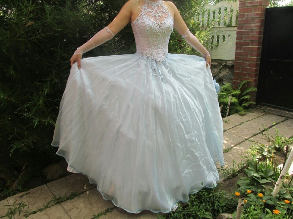 Весільна сукня ручної роботи розшита бісером