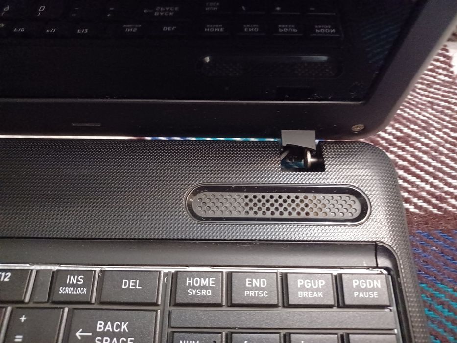 Laptop TOSHIBA C660-1M4