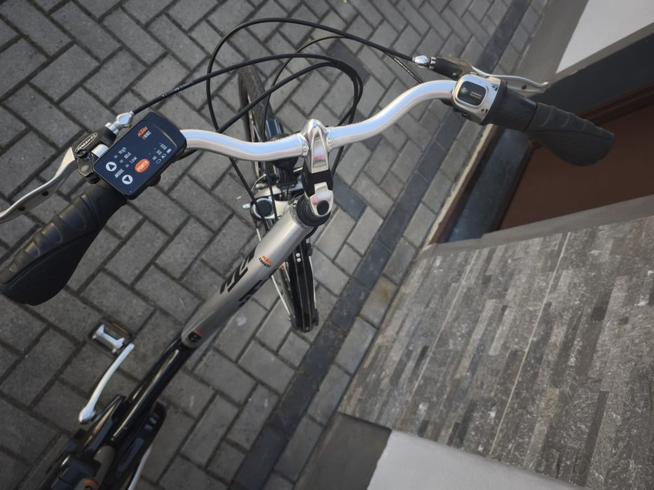 Rower elektryczny KTM Amparo 8