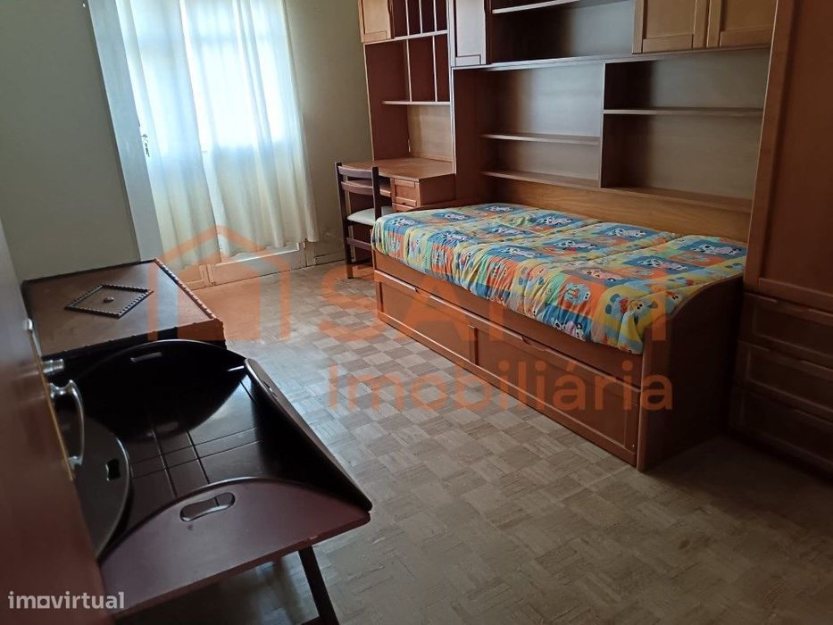 Apartamento T3 com varandas em zona verde em Queluz — Massamá E Monte Abraão, Lisboa