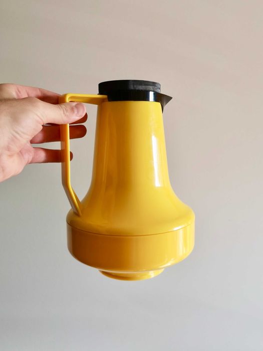 Garrafa térmica/termos vintage em plástico resistente/rígido amarelo