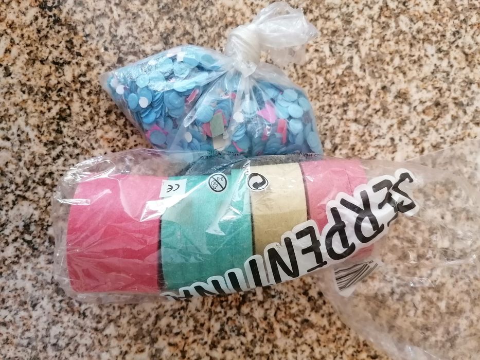 Confetis e serpentinas