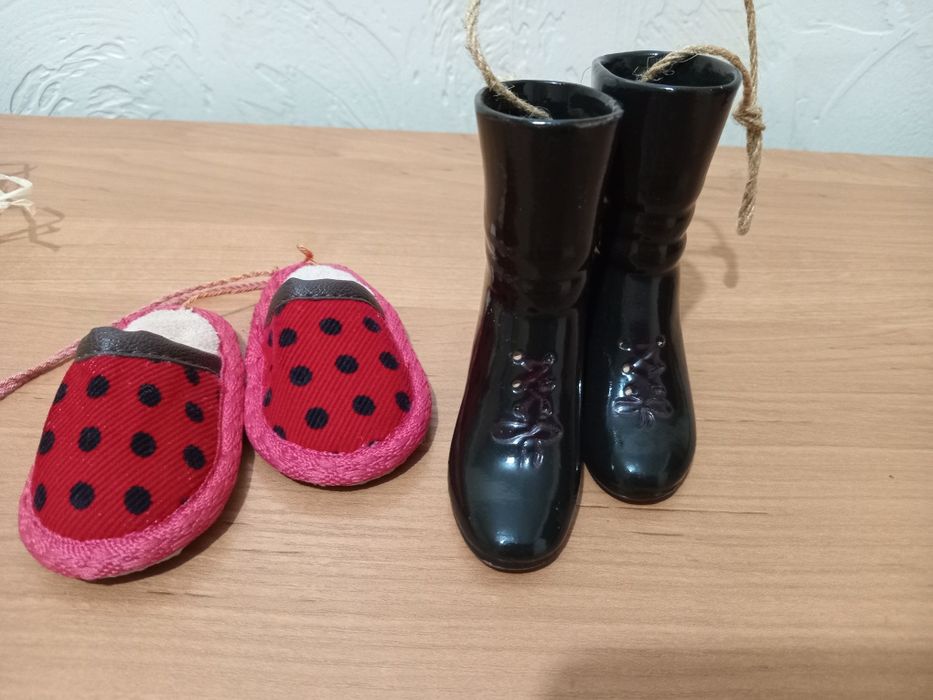 Комплект чоботи капці-підвіска сувенір