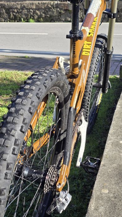 Mondraker Durham downhill