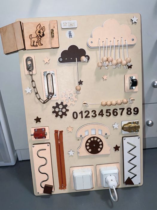 Бізіборд з дерева  60/40